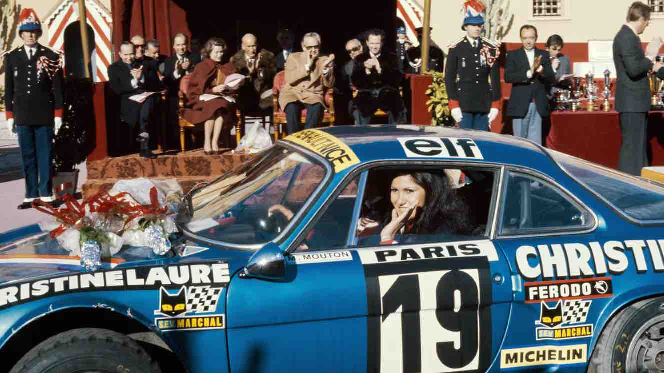 Ana Girardot va incarner la pilote automobile Michèle Mouton dans une mini-série pour la plateforme américaine HBO Max et le groupe public France Télévisions