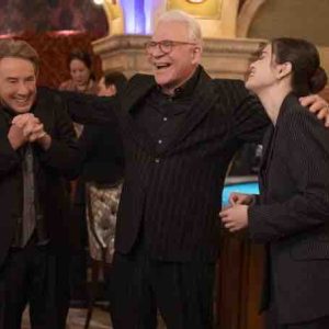 Disney+ renouvelle la série récompensée aux Emmy «Only Murders in the Building», pour une sixième saison qui se déroulera au Royaume-Uni