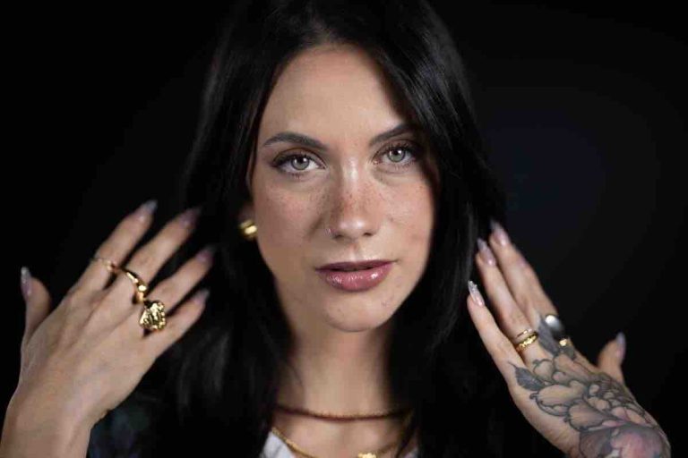 La 1ère streameuse de France s’impose comme une figure phare du web