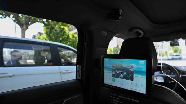 Le géant chinois des technologies Baidu lancera fin 2025 ses essais de taxis autonomes en Suisse