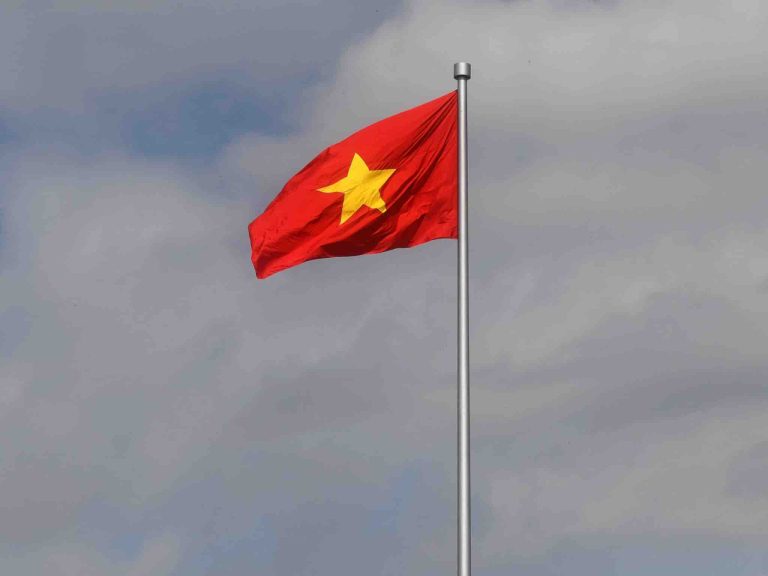 Les autorités vietnamiennes ont arrêté pour fraude sur une cryptomonnaie un entrepreneur de la tech et investisseur dans une célèbre émission de télé-réalité