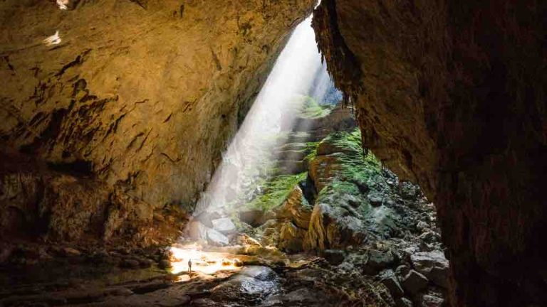 USHUAÏA TV : l’inédit «Son Doong : la plus grande grotte du monde» mardi 28 octobre à 20h50