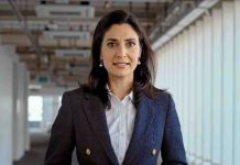 Une télévision britannique diffuse une émission avec à l’écran une présentatrice créée par l’IA