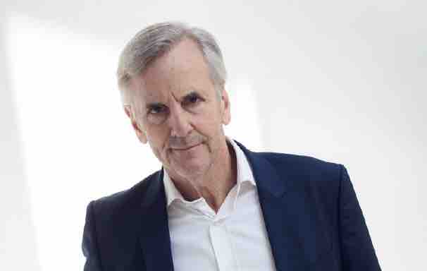 B. DE LA VILLARDIÈRE («Enquête exclusive») : «J’ai signé avec M6 jusqu’en 2027»