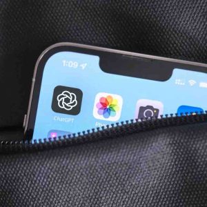 Les réseaux sociaux et l’IA deviennent la première source d’information des moins de 25 ans