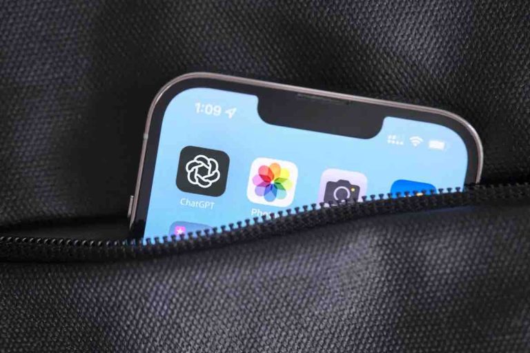 Les réseaux sociaux et l’IA deviennent la première source d’information des moins de 25 ans