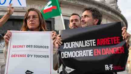 Secret des sources: la justice doit-elle protéger les journalistes hors de leur rédaction ?