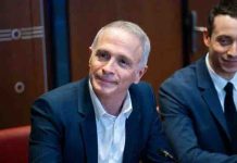 Audiovisuel public: passes d’armes entre Samuel Etienne et le rapporteur de la commission d’enquête