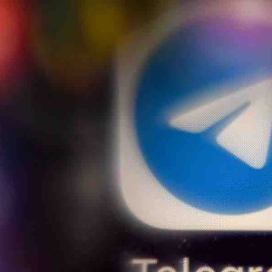 La Russie impose des restrictions progressives à Telegram, accusé de violations de la loi