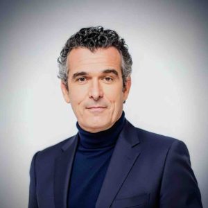 Le journaliste Olivier Ravanello rejoint LCP
