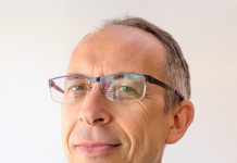 «Les secrets de l’interview – Anonymes et personnes ordinaires à la radio et en podcast» de Christophe Deleu, aux éditions ediSens