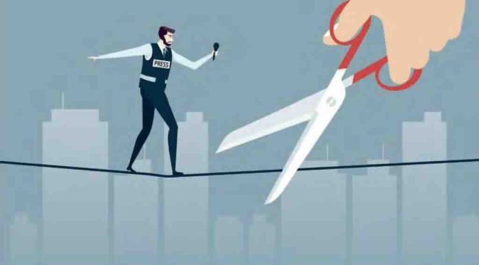 Europe : un environnement de plus en plus hostile pour les journalistes