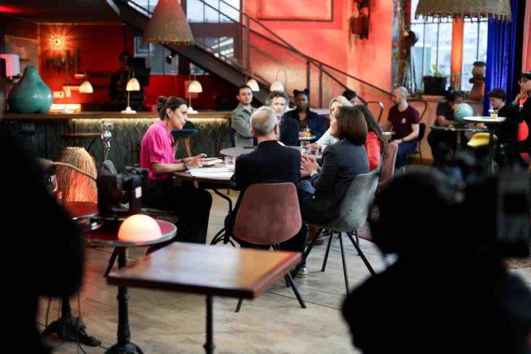 LCP/ «Le Banquet» : l’inédit «Famille, refuge ou prison?» le 20 mars