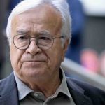 Le chroniqueur Jean-Claude Dassier écarté de CNews et Europe 1 après des propos controversés