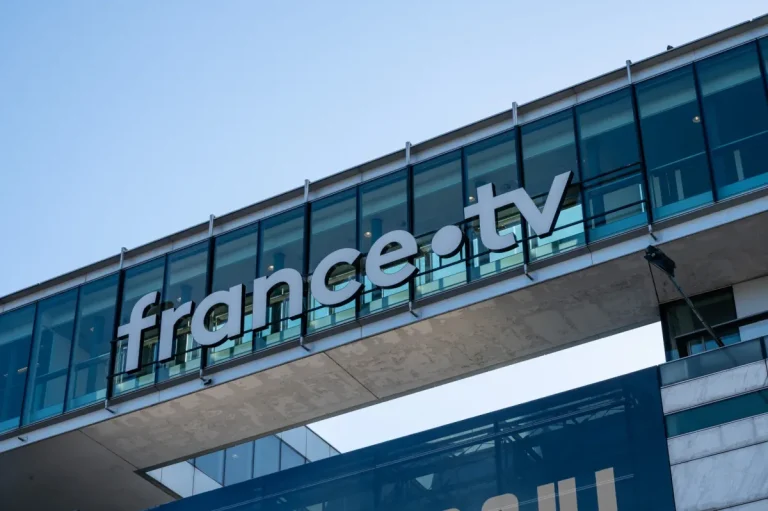 France Télévisions adopte un budget 2026 intégrant 150 millions d’euros d’économies