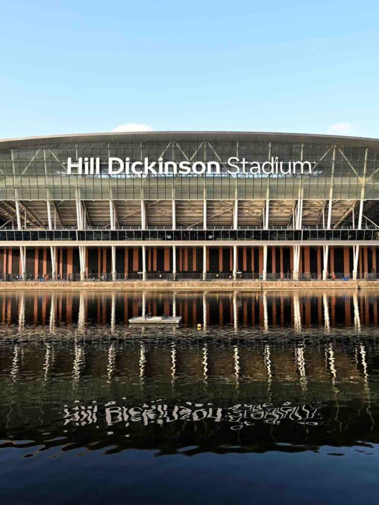 Nouveaux stades : levier économique face aux droits TV incertains