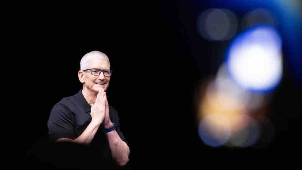 Apple tourne la page Tim Cook, John Ternus face au défi de l’IA
