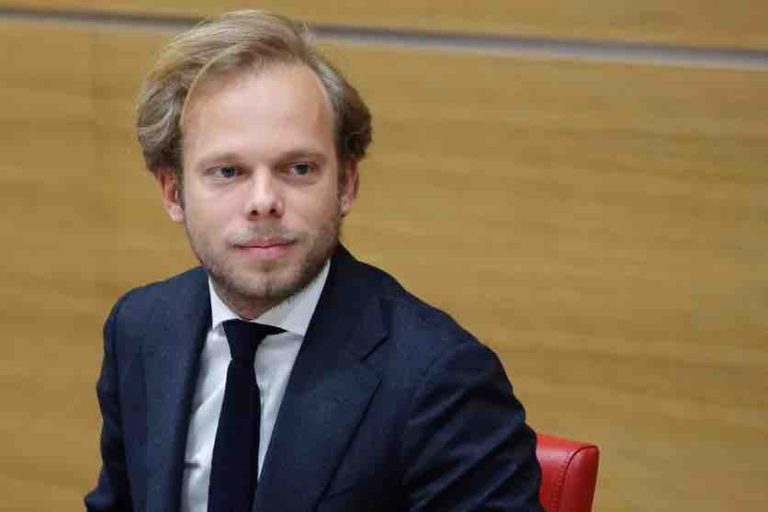 Audiovisuel public/ rapport Alloncle: vifs débats à l’Assemblée avant sa publication