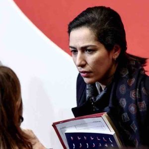 Cyberproxénétisme: Sarah El Haïry saisit l’Arcom et la Commission européenne après une enquête sur TikTok