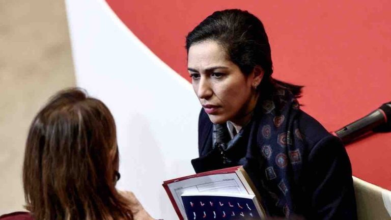 Cyberproxénétisme: Sarah El Haïry saisit l’Arcom et la Commission européenne après une enquête sur TikTok