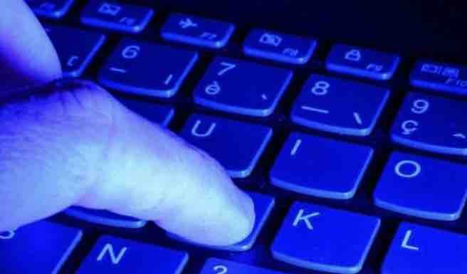 Forte hausse des demandes de retrait de contenus pédopornographiques en 2025, selon l’Arcom