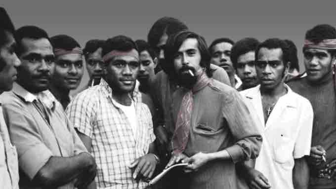 France Télévisions : le documentaire inédit «Les foulards rouges, l’histoire oubliée» lundi 11 mai sur France 3, La1ere.fr et france.tv