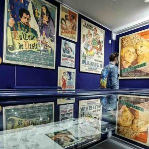 La collection de René Chateau, mémoire du cinéma, mise aux enchères à Paris