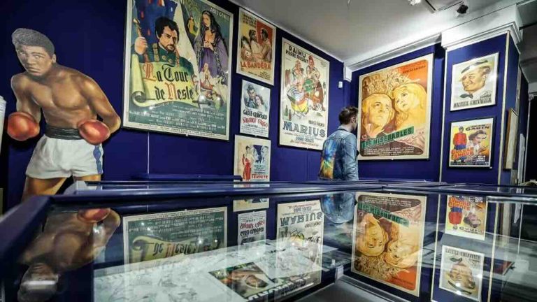 La collection de René Chateau, mémoire du cinéma, mise aux enchères à Paris