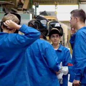 Public Sénat : le documentaire inédit «Métal brûlant» samedi 2 mai à 21h00