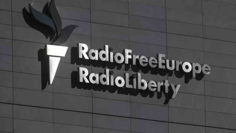 Sibérie : un ancien correspondant de Radio Free Europe inculpé de cybertrahison