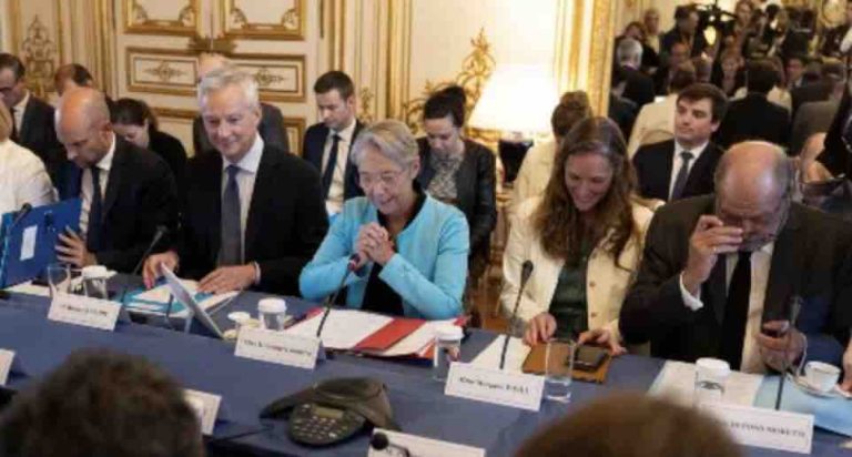 Comité sur l’IA : 1ères pistes autour de la protection des mineurs et de la publicité