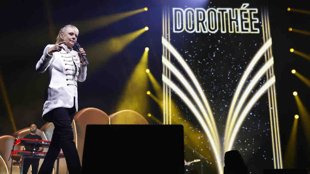 Dorothée annonce neuf concerts supplémentaires après son retour triomphal