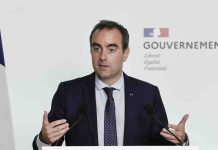 Éducation : le gouvernement introduit un enseignement hebdomadaire sur l’IA au lycée
