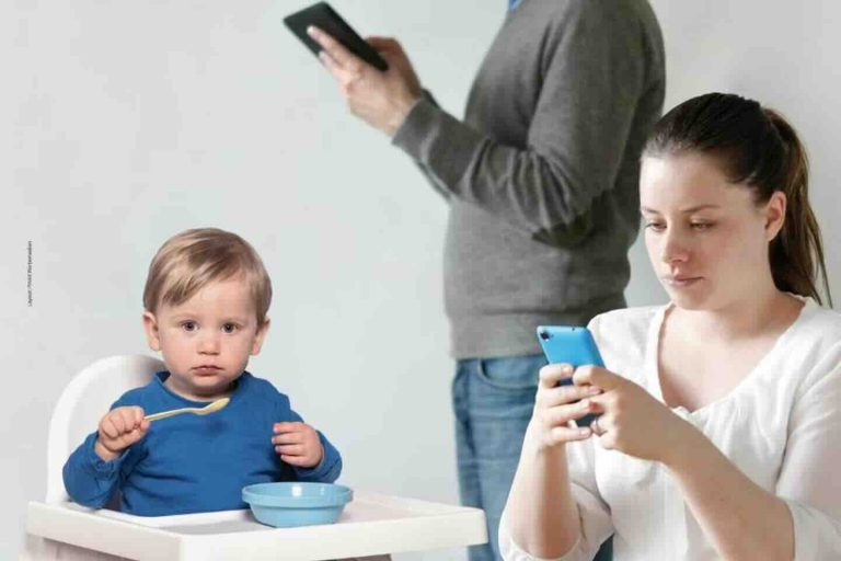 La Suède appelle les parents à limiter l’usage du téléphone en présence de leurs enfants