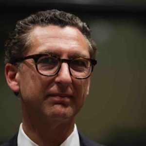 Maxime Saada dénonce une «décision politique» après la mise en demeure de CNews par l’Arcom