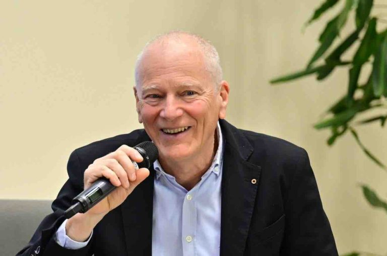 Yves Sciama reçoit le prix AJSPI 2026 