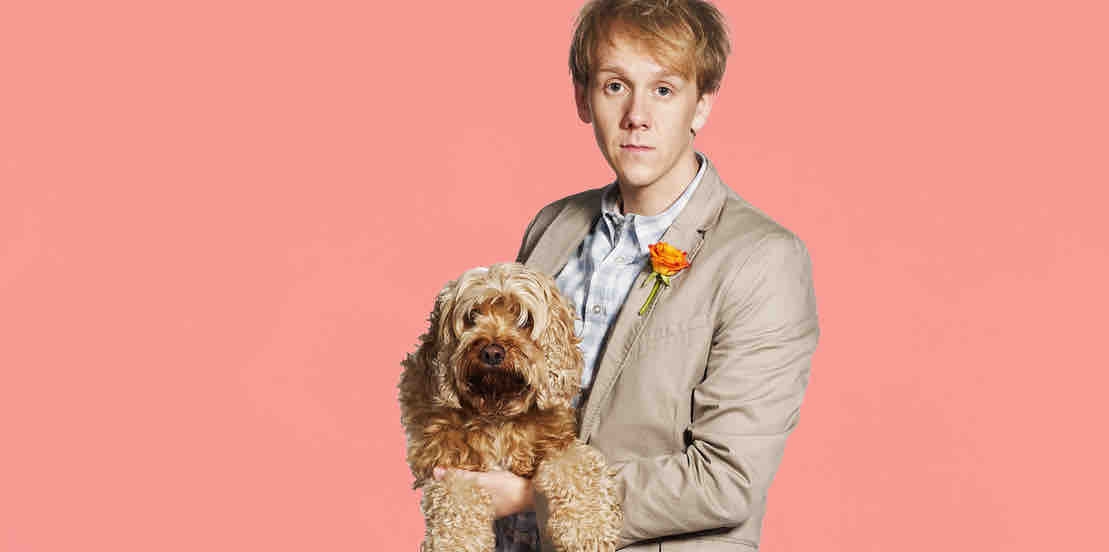 ARTE met en ligne l’intégralité de la série australienne «Please Like Me», l’autoportrait plein d’humour d’un jeune homme excentrique
