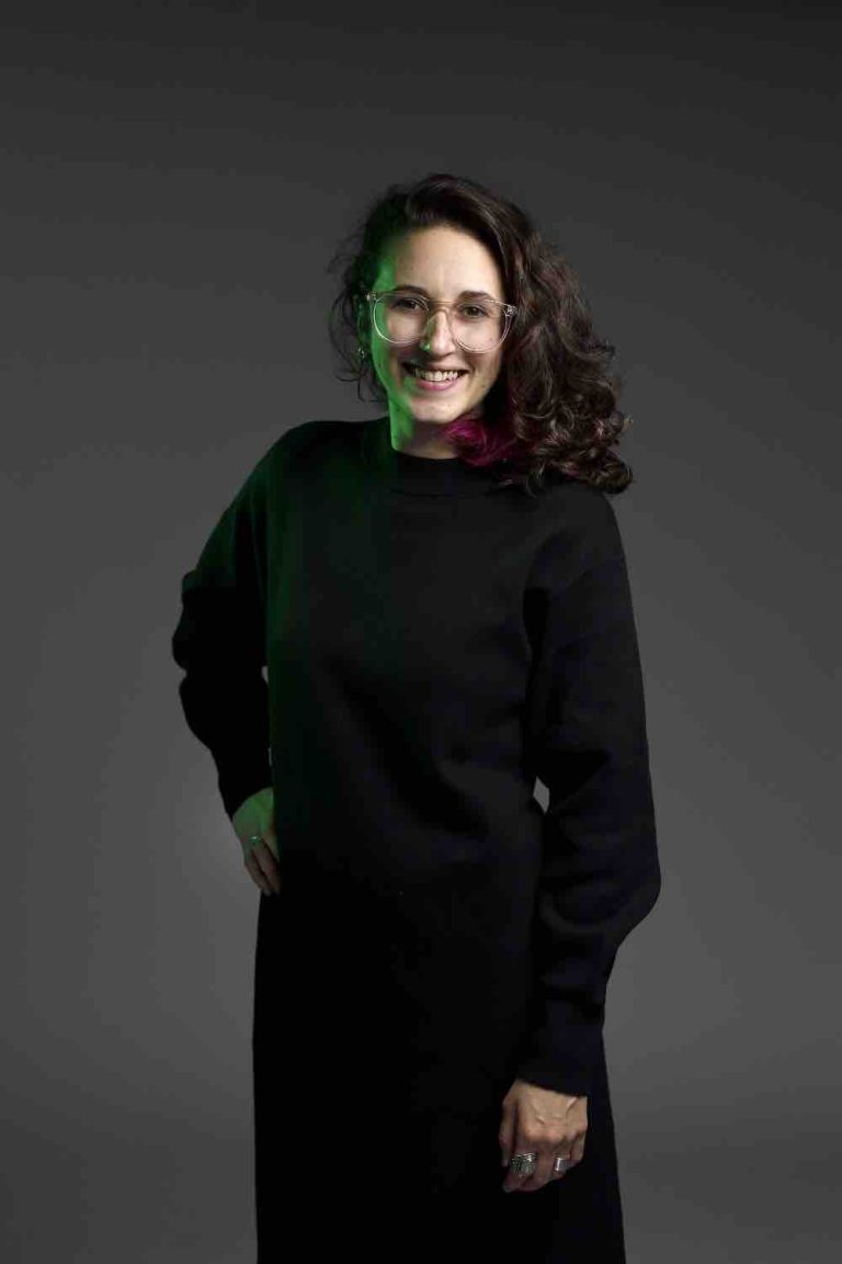 France Culture : Alexandra Delbot prend les commandes de «La Science, CQFD»