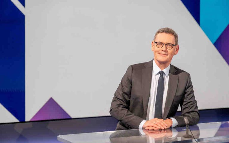 France Télé tourne la page de «Dimanche en politique» et confie «Les 4 Vérités» à Francis Letellier