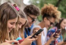 Danemark : vers une interdiction totale des téléphones à l’école et au collège