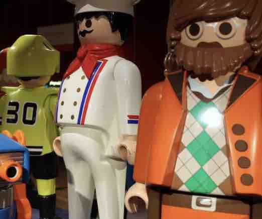 Drouot : une collection de Playmobil exposée avant une vente aux enchères inédite