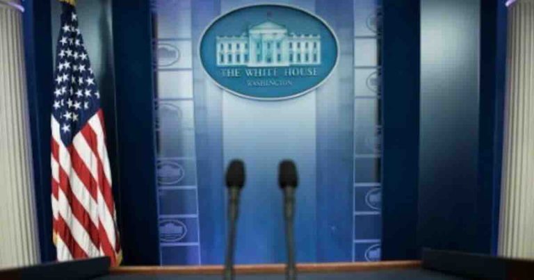 États-Unis : les faux médias locaux gagnent du terrain avant les élections