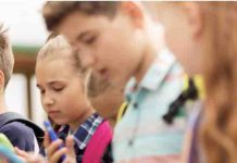 Smartphones : les offres se multiplient pour protéger les enfants