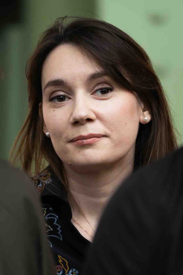 UE : la chroniqueuse russe Xenia Fedorova sanctionnée pour son soutien à Moscou