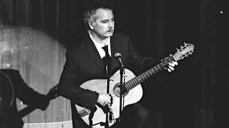 Melody rend hommage à Georges Brassens