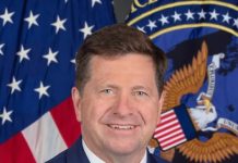 Jay Clayton, Le directeur du renseignement américain missionné sur les menaces de l’IA et sur les moyens d’empêcher la «surrégulation»